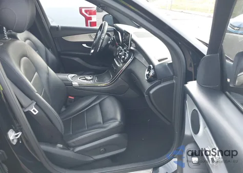 2019 Mercedes-Benz Glc 300 4Matic z USA, uszkodzony, nr VIN WDC0G4KB8KF504744